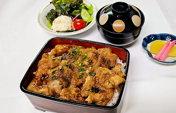 道産豚ロースの山椒焼き重